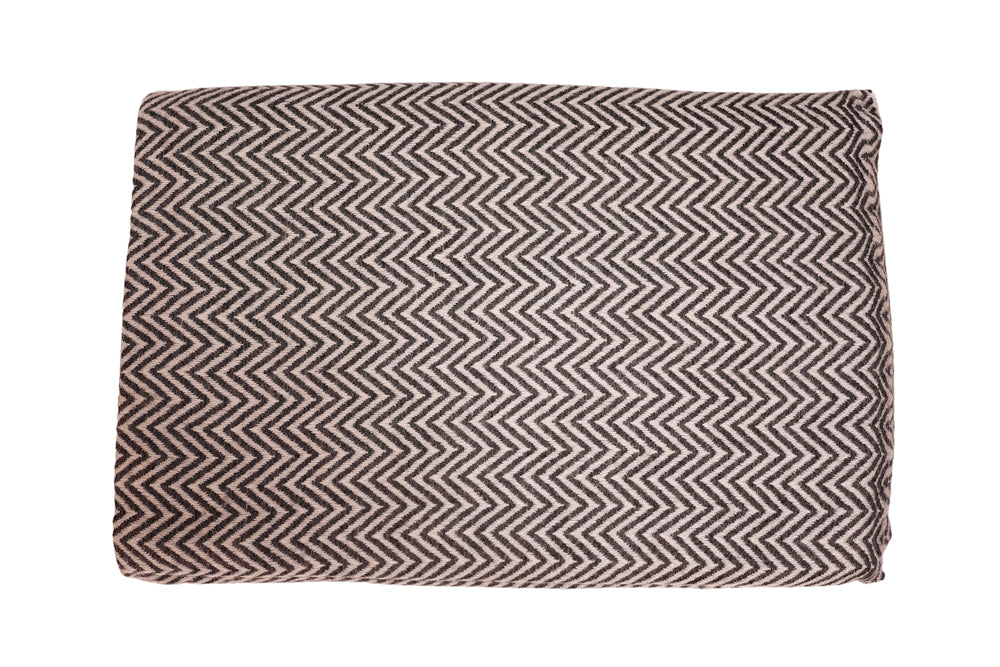 Classic Black & Cream Chevron Handwoven Rug