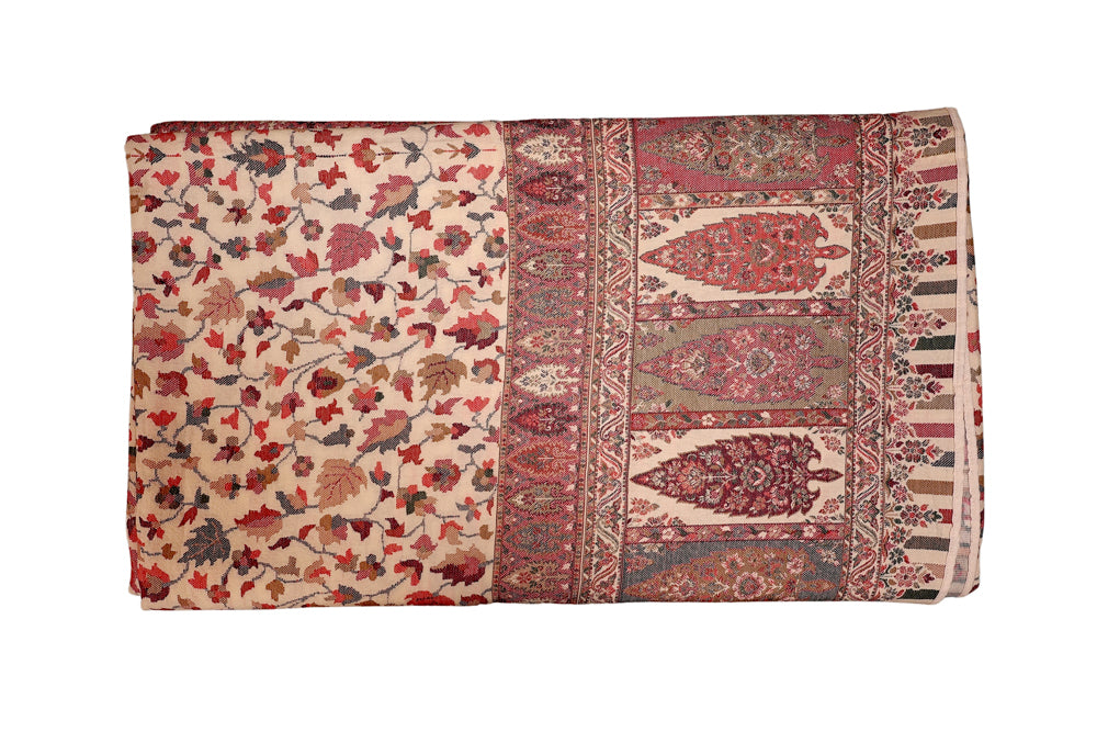 Traditional Floral & Ornamental Handwoven Area Rug