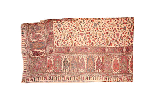 Traditional Floral & Ornamental Handwoven Area Rug