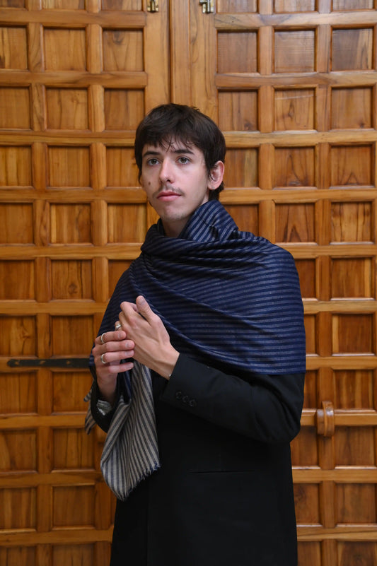 Handwoven Cashmere Scarf (Blue)