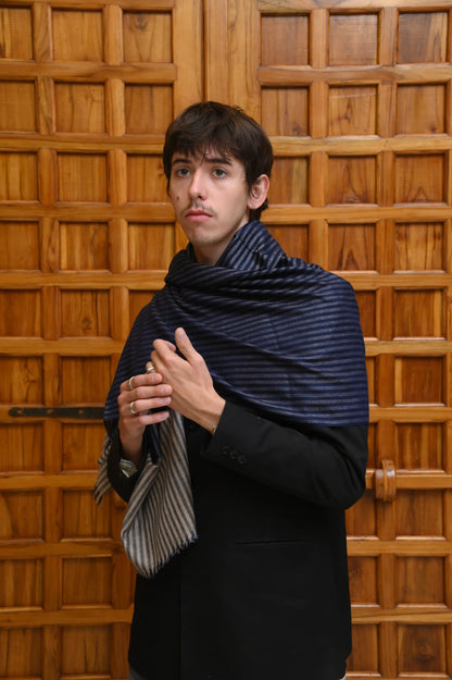 Handwoven Cashmere Scarf (Blue)