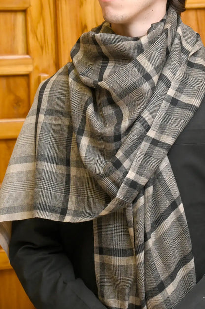 Handwoven Cashmere Scarf (black-gray)